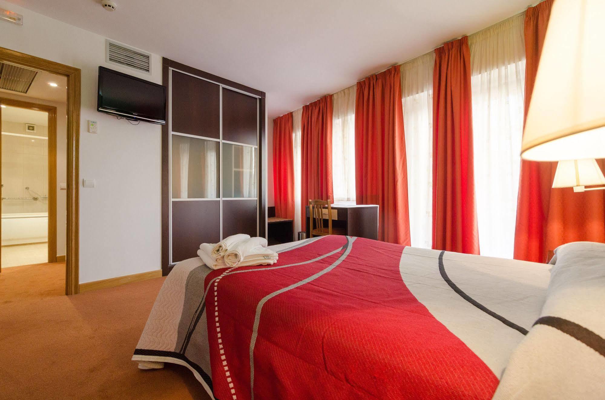 Nest Style Santiago Hotel Santiago de Compostela Exterior foto