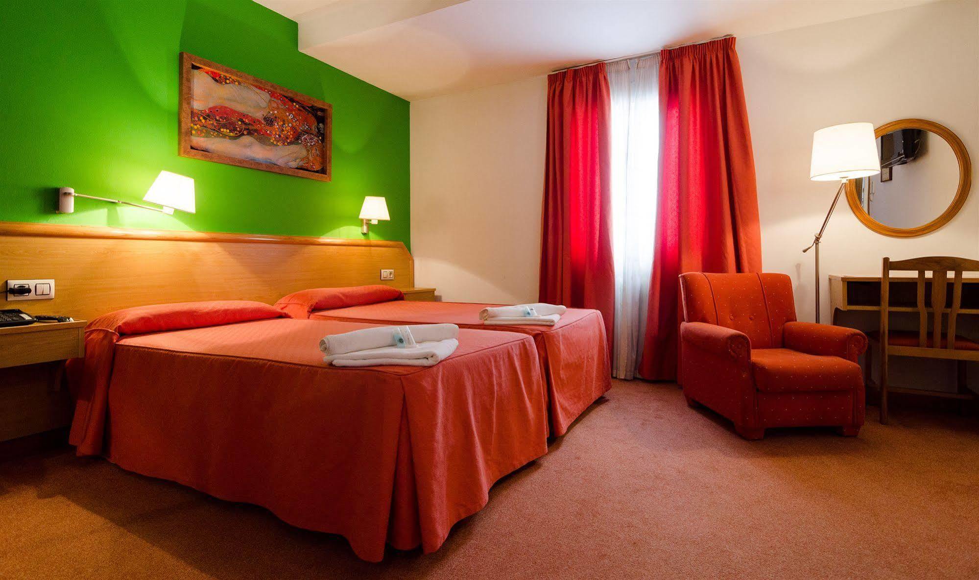 Nest Style Santiago Hotel Santiago de Compostela Exterior foto