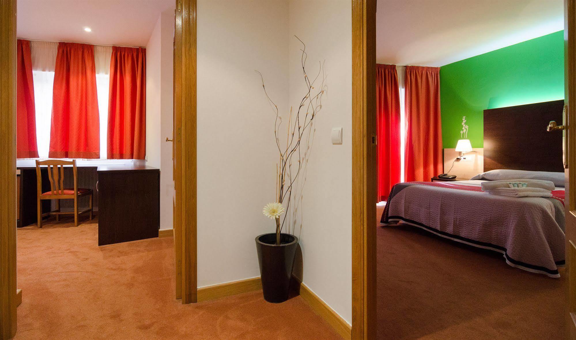 Nest Style Santiago Hotel Santiago de Compostela Exterior foto